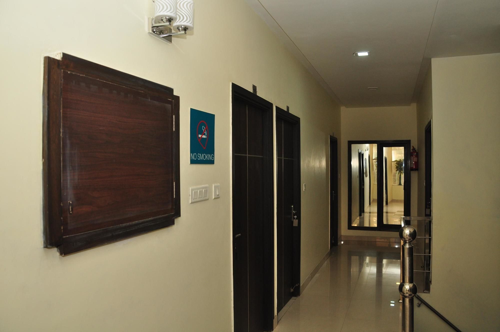 Oyo Rooms City Centre Guru Nanak Bhawan Amritsar Eksteriør bilde